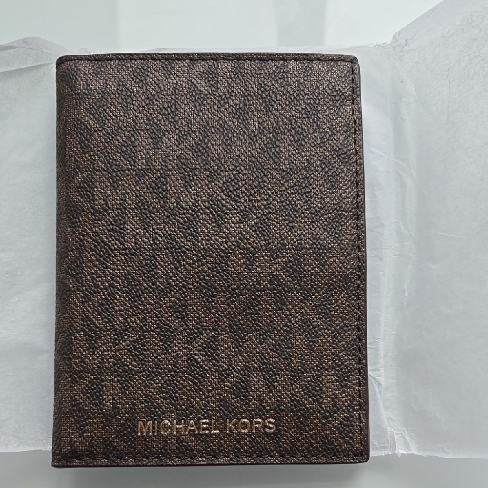 Michael Kors Jet Set Brown Passport Holder